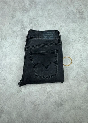 Levi’s 710 Super Skinny – W28 L32 – Très bon état, marque: Levi's, état: Très bon état, taille: XS / 34 / 6, 22,00 €, 23,80 € Protection acheteurs (Pro) incluse