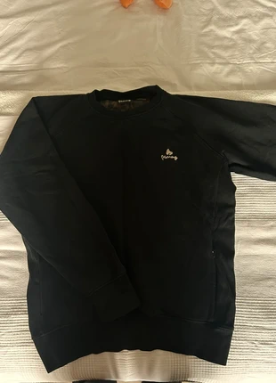 Black Embroided crewneck jumper, marque: Money, état: Très bon état, taille: XL / 42 / 14, 20,00 €, 21,70 € Protection acheteurs incluse