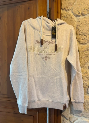 Pull Belgique M, brand: Belgique, condition: New with tags, size: M / 38 / 10, €15.00, €16.45 includes Buyer Protection