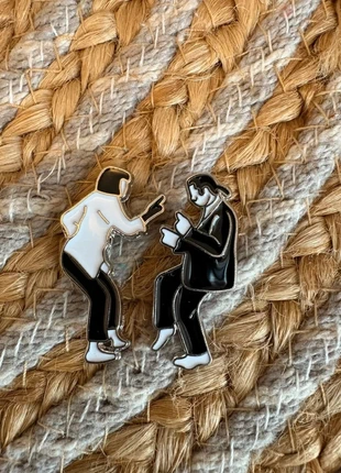 2 Pins Pulp fiction 🍿🎥, estado: Muito bom, €5.00, €5.95 inclui Proteção do Comprador Pro