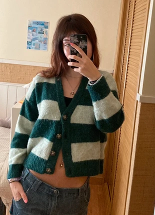 green cardigan fairycore y2k vintage, marque: Pull & Bear, état: Très bon état, taille: L / 40 / 12, 6,00 €, 7,00 € Protection acheteurs incluse