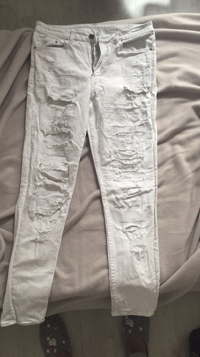 Pantalon taille haute blanc dechirer 1