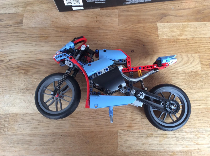Lego technic 2 in 1 Moto / Street Motorcycle 42036 complet