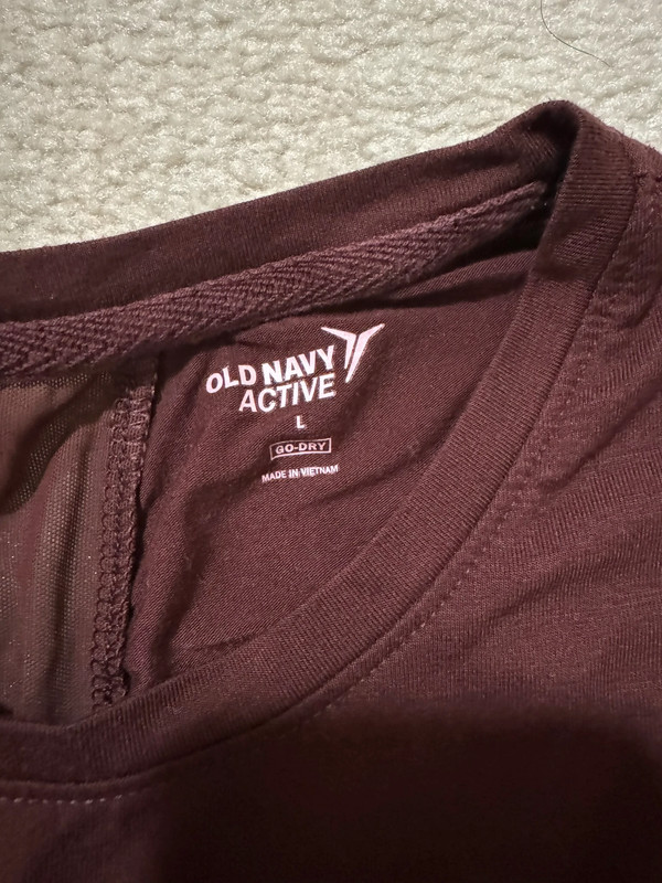 Old Navy Active Cropped Tank in L 3