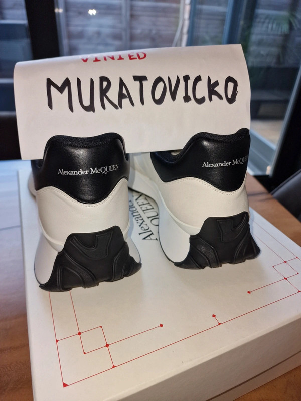 Alexander McQueen Runner sneaker 45 Vinted