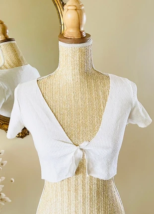 top crop cotele blanc noeud devant col V manches courtes casual bershka s, brand: Bershka, condition: Very good, size: S / 36 / 8, €14.00, €15.40 includes Buyer Protection