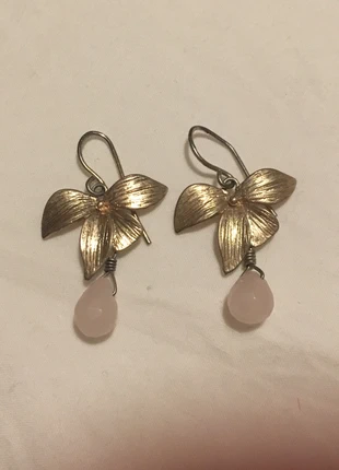 Boucles d’oreilles fleurs dorées perles rose pâle , zustand: Sehr gut, 5,00 €, 5,95 € inklusive Vinted-Käuferschutz