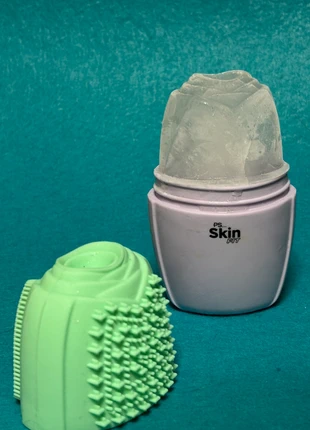 Massaggiatore viso a ghiaccio riutilizzabile – Ice Face Roller MAI usato, marque: Skin, état: Neuf avec étiquette, 3,00 €, 3,85 € Protection acheteurs incluse