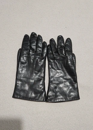 Gants en cuire doublure fourrure marron • Taille 6 ¼ • Couleur noir intérieur marron, marca: CUIR, estado: Muito bom, tamanho: 6, €15.00, €16.45 inclui Proteção do Comprador