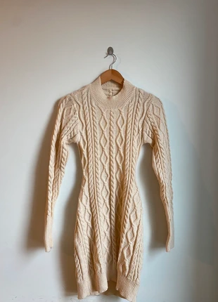 Robe dos nu beige en maille:, marca: Shein, estado: Muito bom, tamanho: S / 36 / 8, €5.00, €5.95 inclui Proteção do Comprador