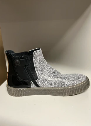 Nieuwe leren laarsjes 35, merk: Piedro, staat: Nieuw zonder prijskaartje, maat: 35, € 25,00, € 26,95 inclusief Kopersbescherming Pro