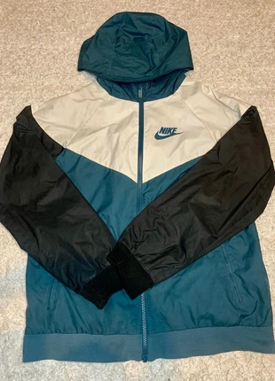 Veste coupe vent Nike | Taille XL enfants | bleu canard - blanc - noir, merk: Nike, staat: Heel goed, maat: XL, € 25,00, € 26,95 inclusief Kopersbescherming