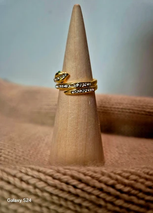 Bague Serpent Dorée Double Pointe, aciers inoxydables, zustand: Neu, größe: Größenverstellbar, 4,99 €, 5,94 € inklusive Vinted-Käuferschutz