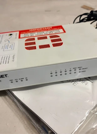 Fortinet FortiGate 51E Firewall – 7 porte Gigabit, marca: Fortinet, estado: Muito bom, €140.00, €147.70 inclui Proteção do Comprador
