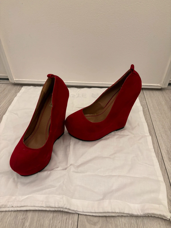 Chaussures talons rouge Vinted