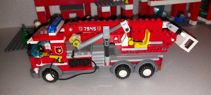 LEGO City 7945 La caserne des pompiers