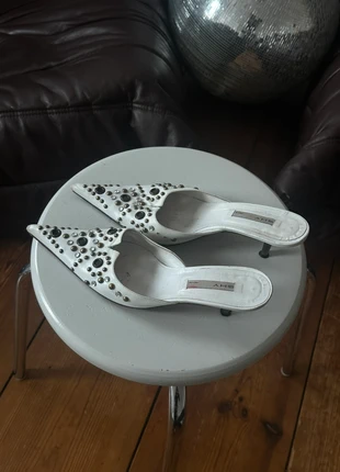 Low White Stiletto, marque: SHY, état: Très bon état, taille: 39, 18,00 €, 19,60 € Protection acheteurs incluse