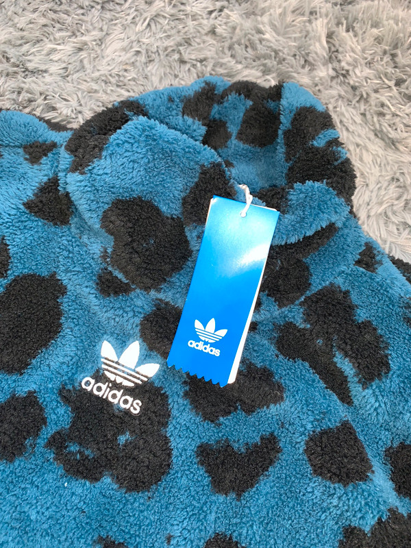 Adidas bellista discount sherpa sweatshirt