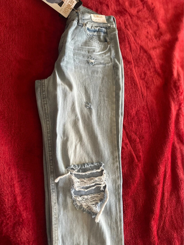 New Jeans size 7/28 2