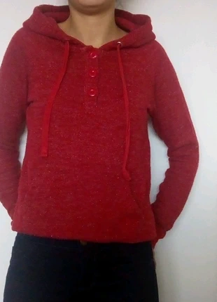 Sweat shirt rouge à capuche marque Stussy, marke: Stüssy, zustand: Gut, größe: S / 36 / 8, 8,00 €, 9,10 € inklusive Vinted-Käuferschutz