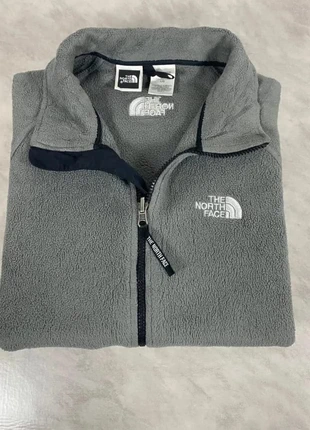 The North Face polaire grise zippée Femme taille L randonnée outdoor hiver Code 140, marque: The North Face, état: Bon état, taille: L / 40 / 12, 24,00 €, 25,90 € Protection acheteurs (Pro) incluse