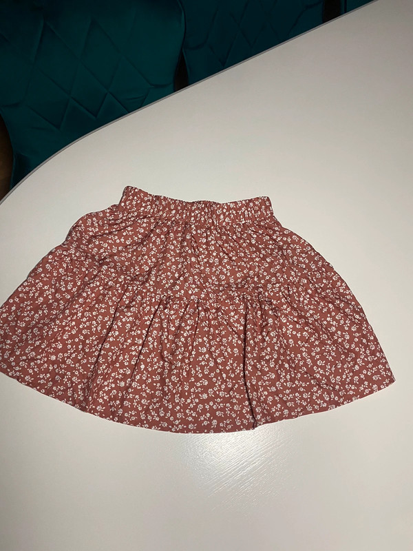 pink n white skirt