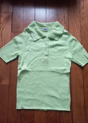 Polo femme côtelé vert anis Pimkie Taille XS, merk: Pimkie, staat: Nieuw met prijskaartje, maat: XS / 34 / 6, € 3,00, € 3,85 inclusief Kopersbescherming