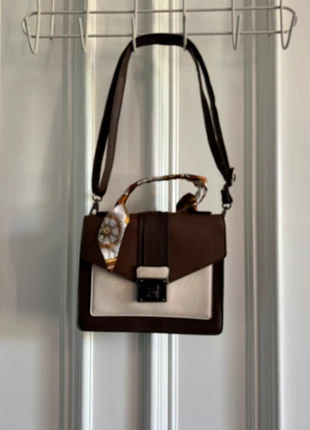 Vintage-Style Brown&Cream Shoulder Bag (with scarf detail), brand: Da Vinci, condition: Very good, £10.00, £11.20 includes Buyer Protection