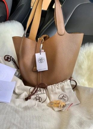 Hermès picotin 22 ( très belle qualité 2022), merk: Hermès, staat: Heel goed, € 2 900,00, € 2 958,00 inclusief Kopersbescherming