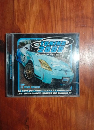 Tuning 2005 vol.2 CD et DVD, staat: Heel goed, € 3,90, € 4,80 inclusief Kopersbescherming