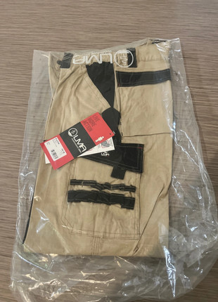 Pantalon LMA taille 38 neuf, marke: LMA, zustand: Neu, mit Etikett, größe: W28 | DE 44, 10,00 €, 11,20 € inklusive Vinted-Käuferschutz