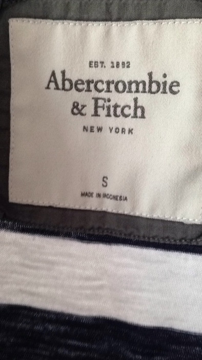 T-shirt Abercrombie taille S 4