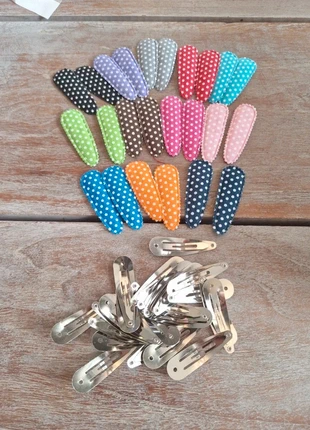 12 setjes kniphoesjes incl knipjes, polkadot. 55mm, brand: NO LABEL, condizioni: Nuovo senza cartellino, €1.00, €1.75 include la Protezione acquisti