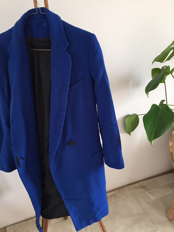 manteau bleu électrique
