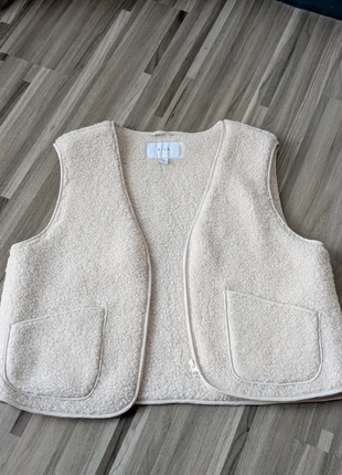 Gilet sans manche, marque: Vila, état: Neuf sans étiquette, taille: XS / 34 / 6, 12,00 €, 13,30 € Protection acheteurs incluse