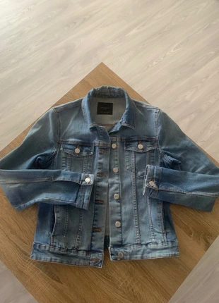 Veste en jean Zara taille S, brand: Zara, condition: Very good, size: S / 36 / 8, €10.00, €11.20 includes Buyer Protection
