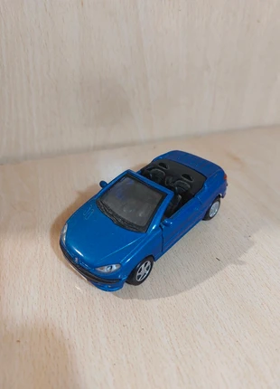 macchinina peugeot 206cc, marke: Maisto, zustand: Sehr gut, größe: Einheitsgröße, 5,00 €, 5,95 € inklusive Vinted-Käuferschutz