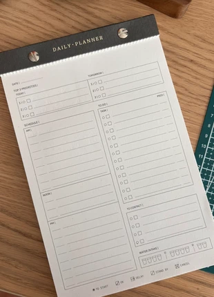 Planner diário da Melpom estilo minimalista e elegante, brand: melpom, condizioni: Ottime, €2.00, €2.80 include la Protezione acquisti