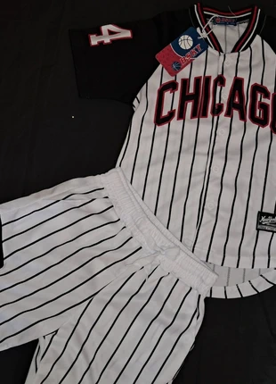 Ensemble Chicago, brand: Chicago, condition: New with tags, size: 6 years / 116 cm, €19.50, €21.18 includes Buyer Protection Pro