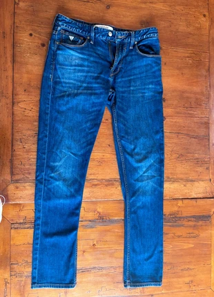 Pantaloni lunghi della Guess con striature effetto usato e vestibilita slim tapered, marke: GUESS, zustand: Sehr gut, größe: W31 | DE 46, 6,00 €, 7,00 € inklusive Vinted-Käuferschutz