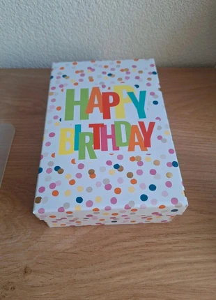 Happy birthday doosjes, staat: Nieuw zonder prijskaartje, € 1,00, € 1,75 inclusief Kopersbescherming