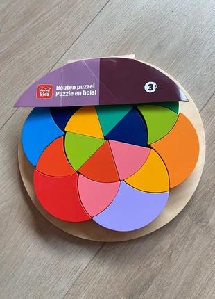 Houten puzzel, merk: Playing Kids, staat: Nieuw zonder prijskaartje, maat: 3 jaar / 98 cm, € 1,50, € 2,28 inclusief Kopersbescherming