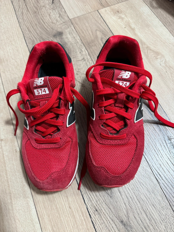 Black and red new balance 574 shop