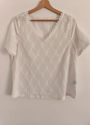T-shirt broderie shein, marca: Emery Rose, estado: Novo sem etiquetas, tamanho: M / 38 / 10, €2.50, €3.33 inclui Proteção do Comprador