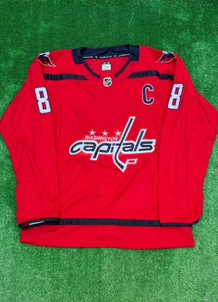 Washington Capitals NHL Jersey Home Kit Ovechkin 8, marque: NHL, état: Neuf sans étiquette, taille: XL, 60,00 €, 63,70 € Protection acheteurs incluse