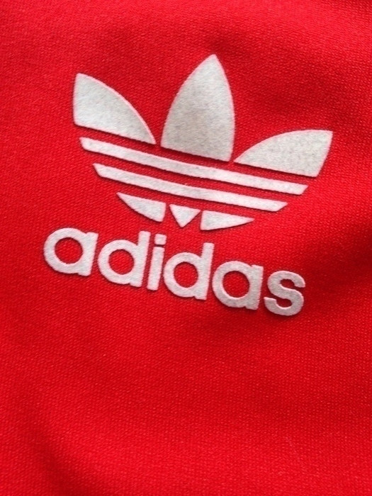 Veste rouge et blanche Adidas 3