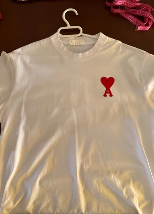 T shirt Ami Paris, marca: Ami Paris, estado: Muy bueno, tamaño: L, 75,00 €, 79,45 € Protección al comprador incluida