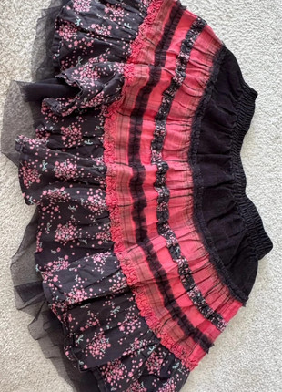 Jupe fille 7 ans, condizioni: Ottime, taglia: 7 anni / 122 cm, €3.00, €3.85 include la Protezione acquisti