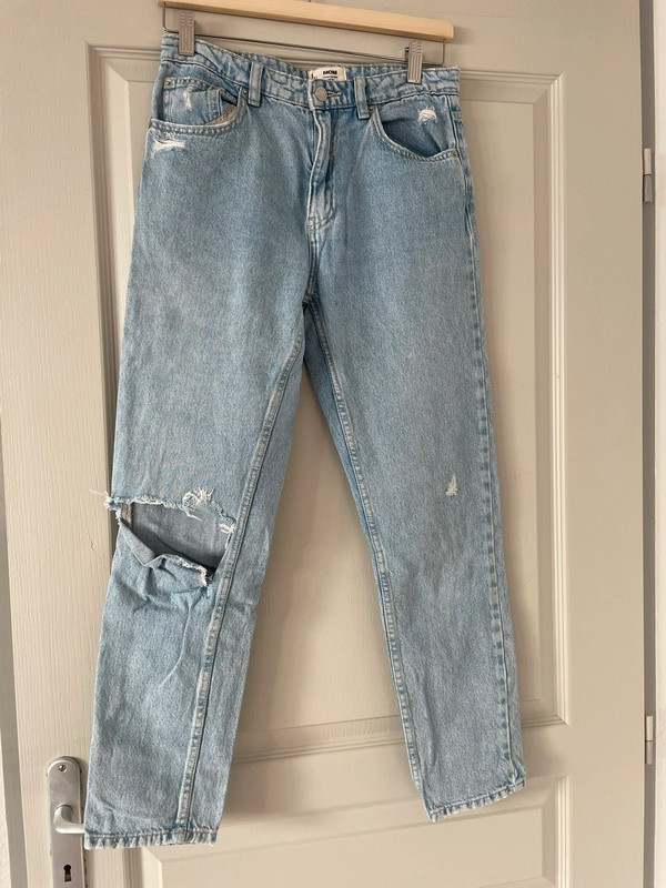 Jeans mom troué 1