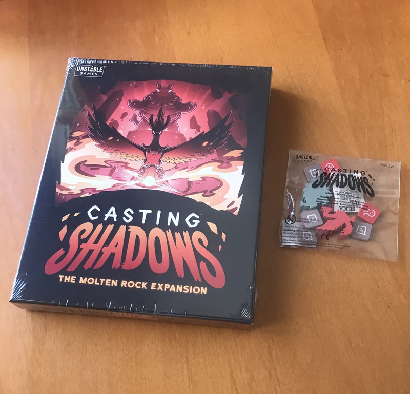 Casting Shadows The Molten Rock Expansion + KSE Meeple & Wooden Token Set - Kickstarter - Nuovo New 1